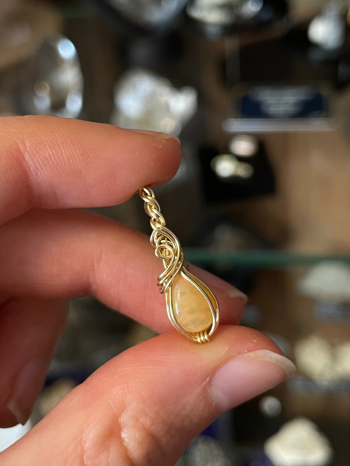 Einzigartiger Waben Opal Anhänger 14k gold gefüllt