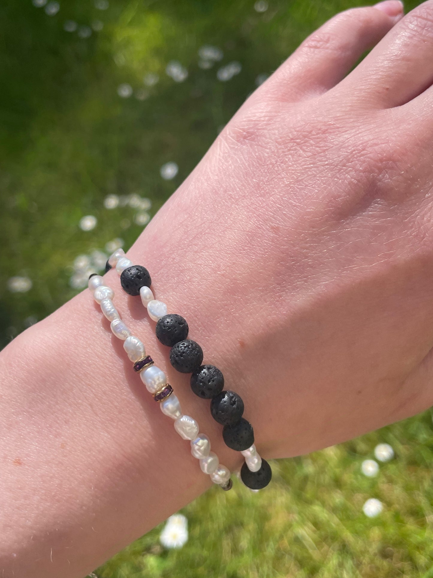 Süßwasser Perlen Armbänder mit Lava Gestein oder geschliffenen Turmalin Perlen vergoldet