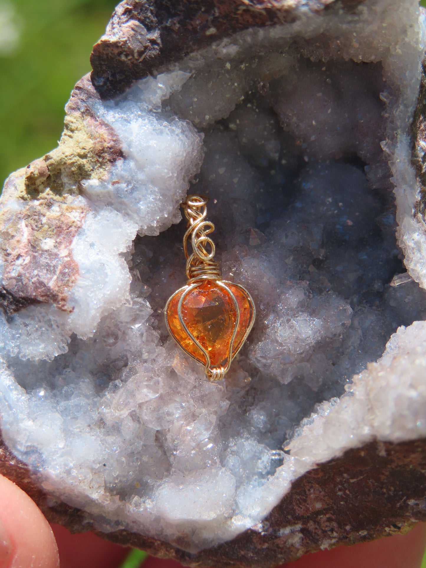 orangener Spessartin Granat Herz Anhänger 1.14ct aus 750 Gold