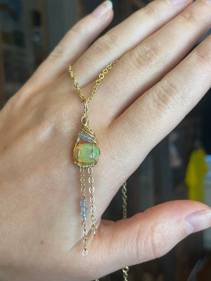 Ethiopische Opal Ohrringe mit Aquamarine Perlen 14k gold filled vergoldet