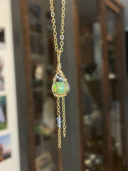 Ethiopische Opal Ohrringe mit Aquamarine Perlen 14k gold filled vergoldet