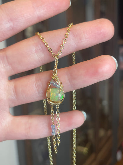 Ethiopische Opal Ohrringe mit Aquamarine Perlen 14k gold filled vergoldet
