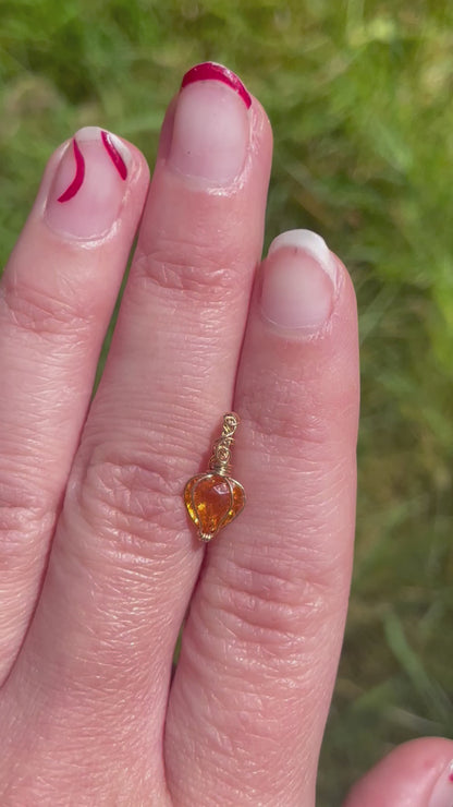 orangener Spessartin Granat Herz Anhänger 1.14ct aus 750 Gold