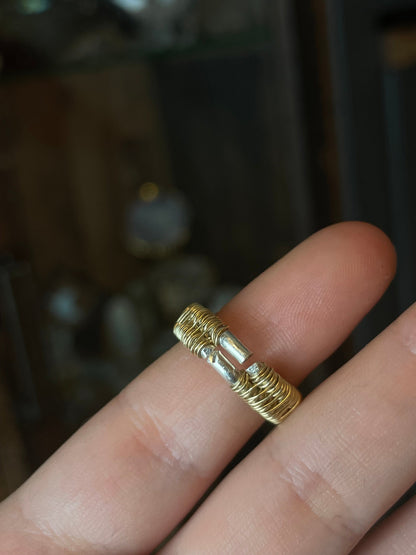 klassischer ring mit gewebtem Muster 14k gold gefüllt