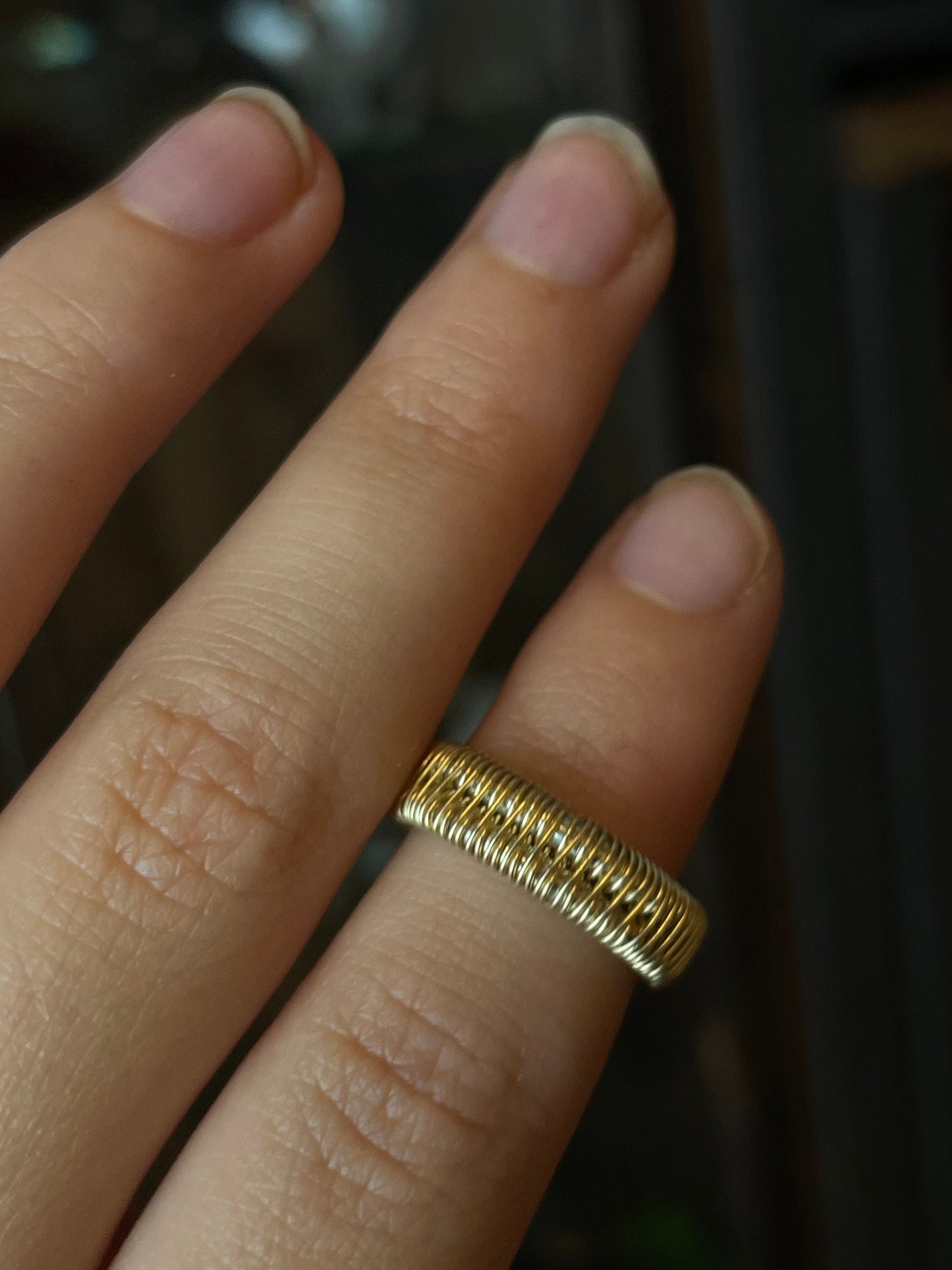 klassischer ring mit gewebtem Muster 14k gold gefüllt